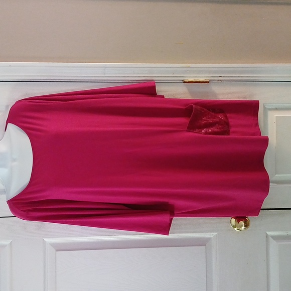 Joan River Magenta  tunic with front sequin pocket Sz 1X NWOT - Picture 1 of 6